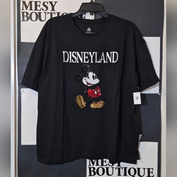 Disney Black Tee with Mickey Mouse Design - Picture 4 of 7